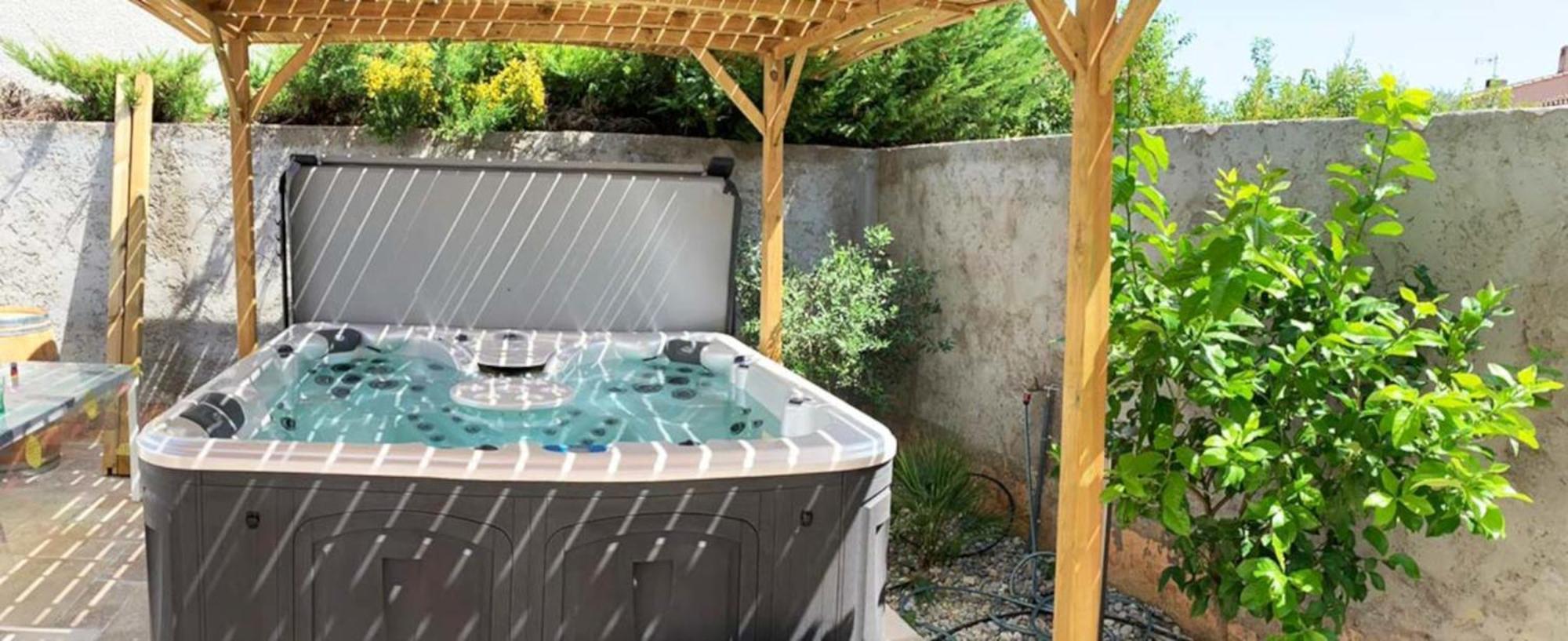 Le Beau Vallon 1- Jacuzzi Privatif Et Piscine Chauffee Partagee Сен-Бенуа Экстерьер фото